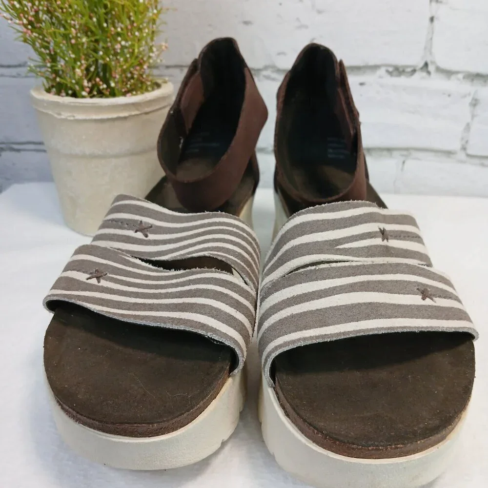 OTBT MONTAUK PLATFORM SANDALS WOMENS 7.5, TAPIOCA COLOR,  VERY GOOD CONDITION